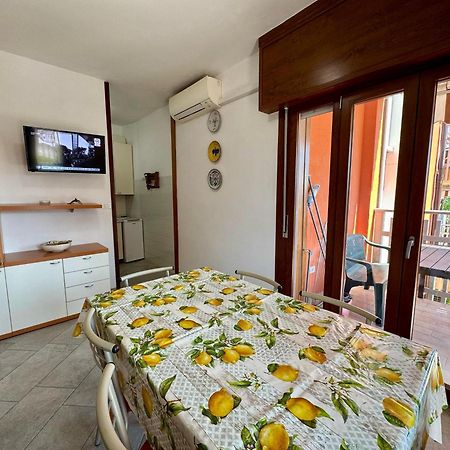Easy Apartments Peschiera Peschiera del Garda Bagian luar foto