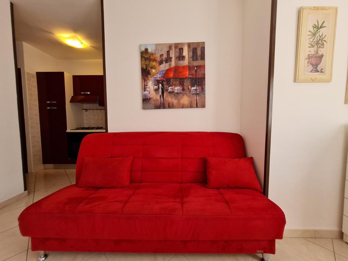 Easy Apartments Peschiera Peschiera del Garda Bagian luar foto