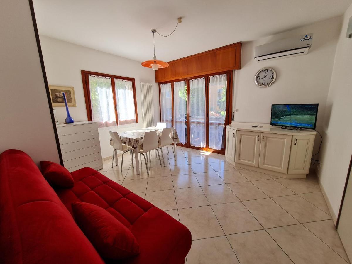 Easy Apartments Peschiera Peschiera del Garda Bagian luar foto