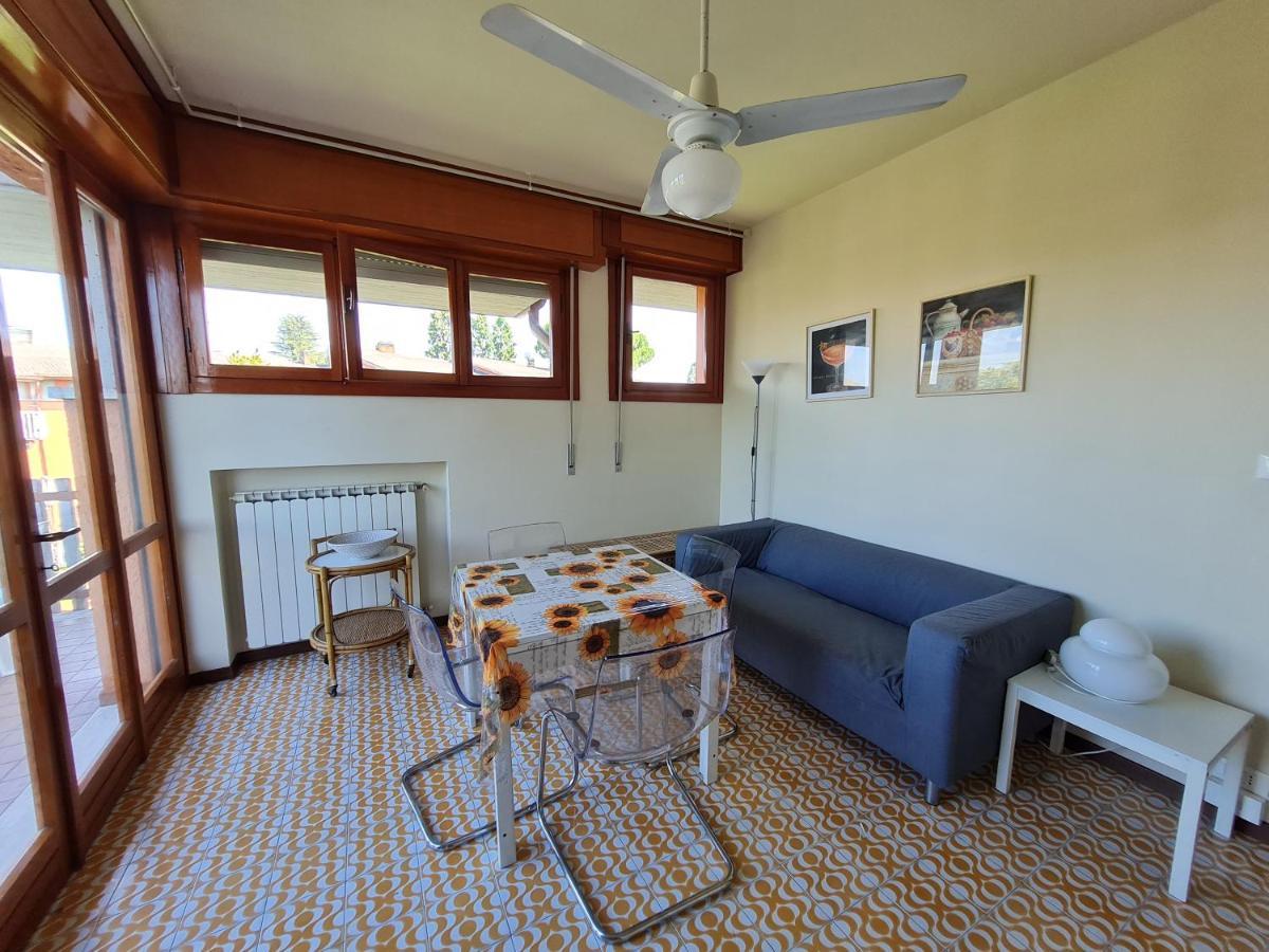 Easy Apartments Peschiera Peschiera del Garda Bagian luar foto