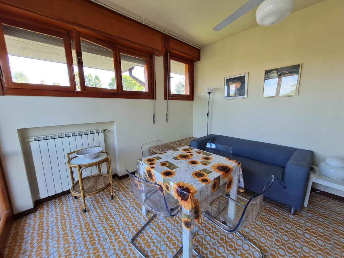 Easy Apartments Peschiera Peschiera del Garda Bagian luar foto