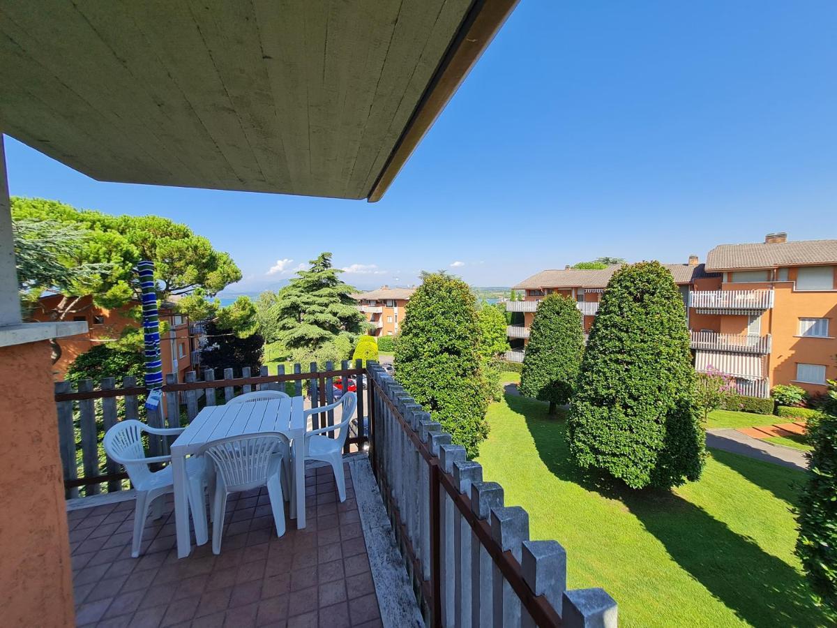 Easy Apartments Peschiera Peschiera del Garda Bagian luar foto
