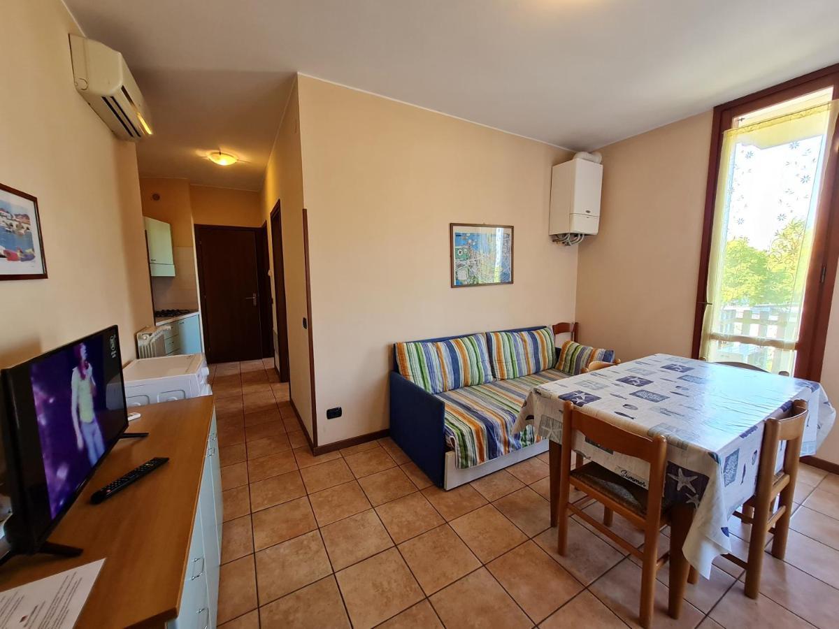 Easy Apartments Peschiera Peschiera del Garda Bagian luar foto