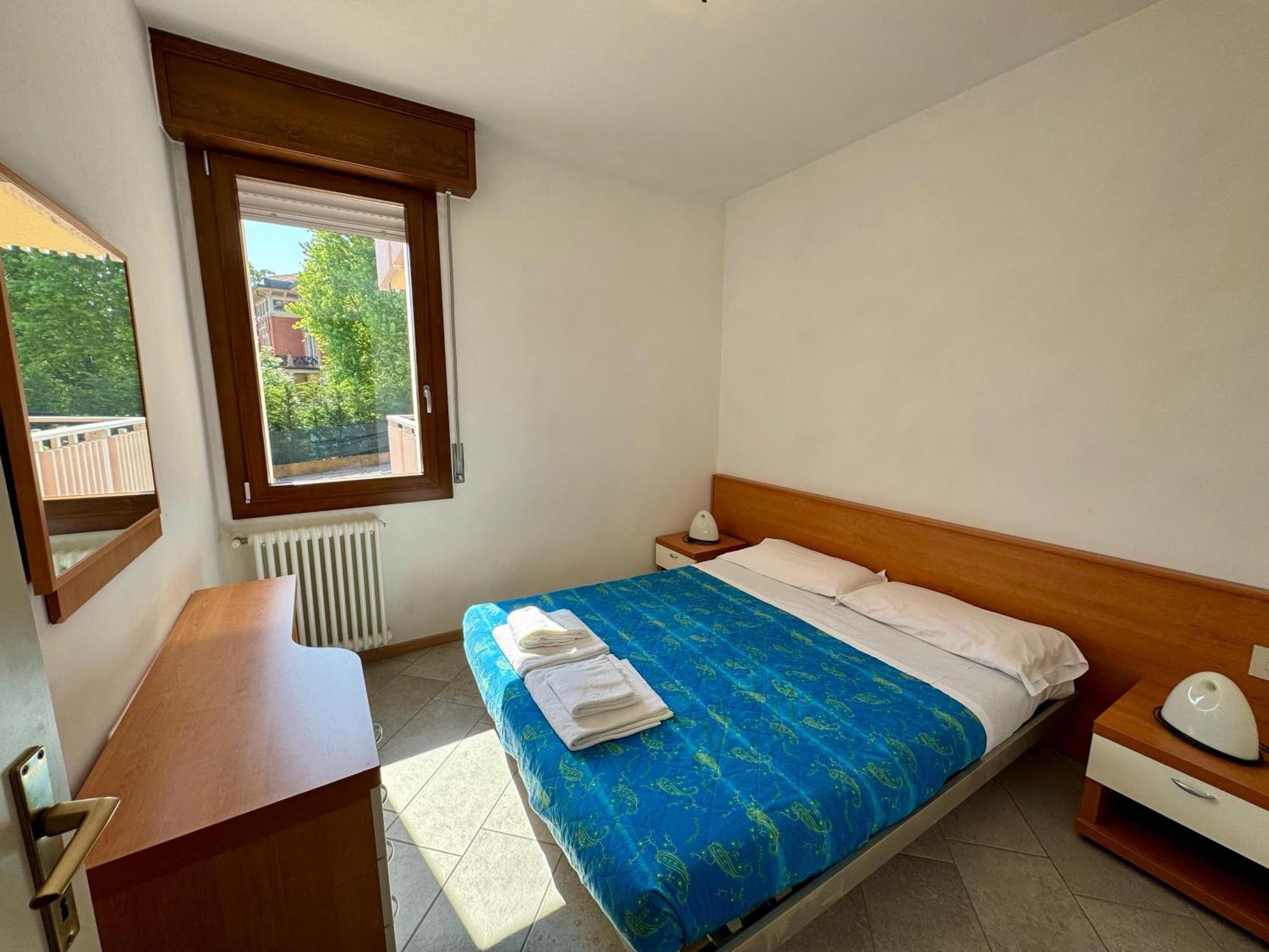 Easy Apartments Peschiera Peschiera del Garda Bagian luar foto