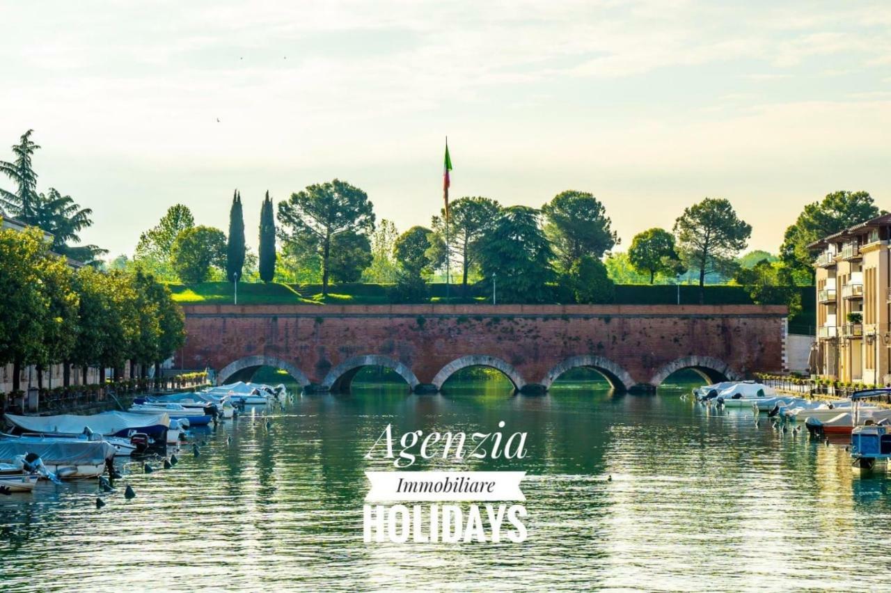 Easy Apartments Peschiera Peschiera del Garda Bagian luar foto